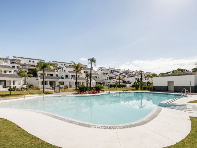 Appartement avec 3 Chambres  à Estepona