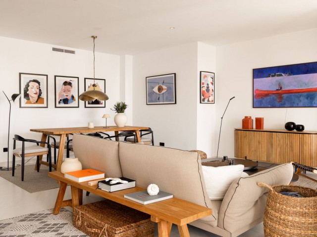 Appartement avec 3 Chambres  à Estepona