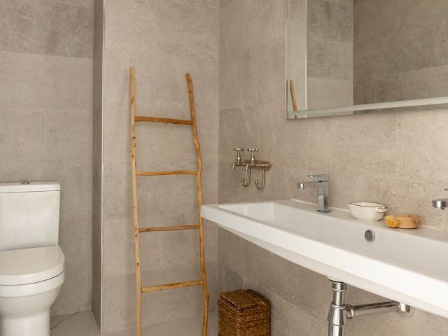 Appartement avec 3 Chambres  à Estepona