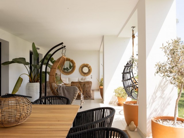 Appartement avec 3 Chambres  à Estepona
