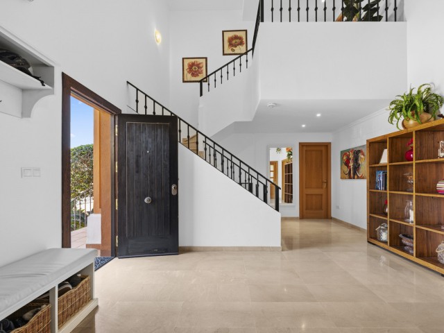 5 Bedrooms Villa in Guadalmina Alta