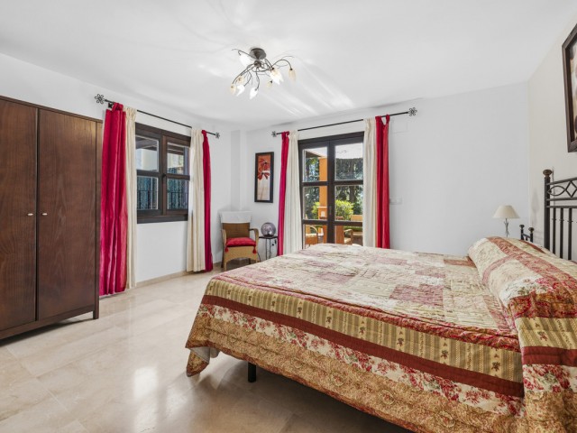 5 Bedrooms Villa in Guadalmina Alta