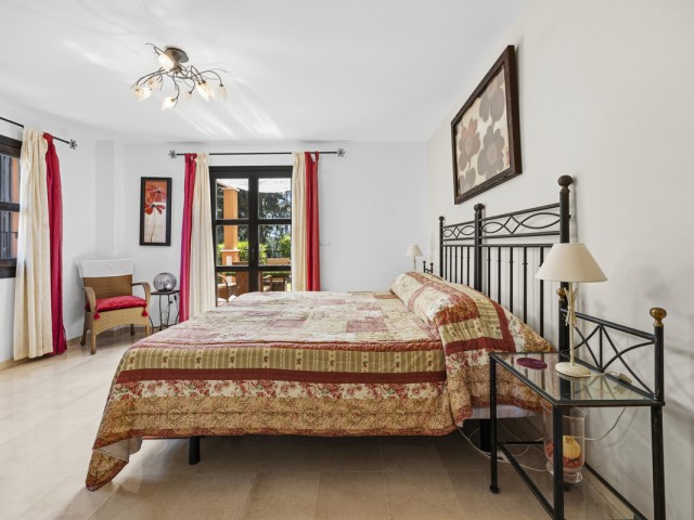 5 Bedrooms Villa in Guadalmina Alta