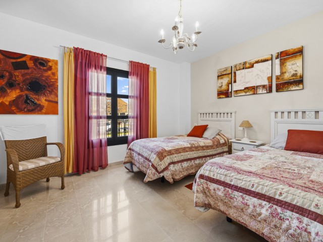 5 Bedrooms Villa in Guadalmina Alta