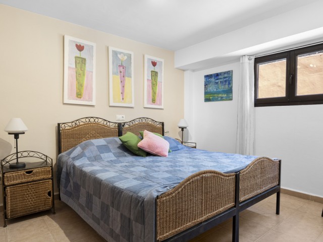 5 Bedrooms Villa in Guadalmina Alta