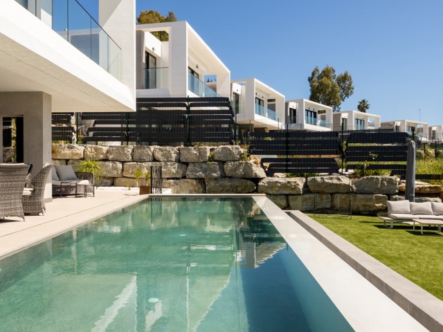 Villa avec 4 Chambres  à Valle Romano