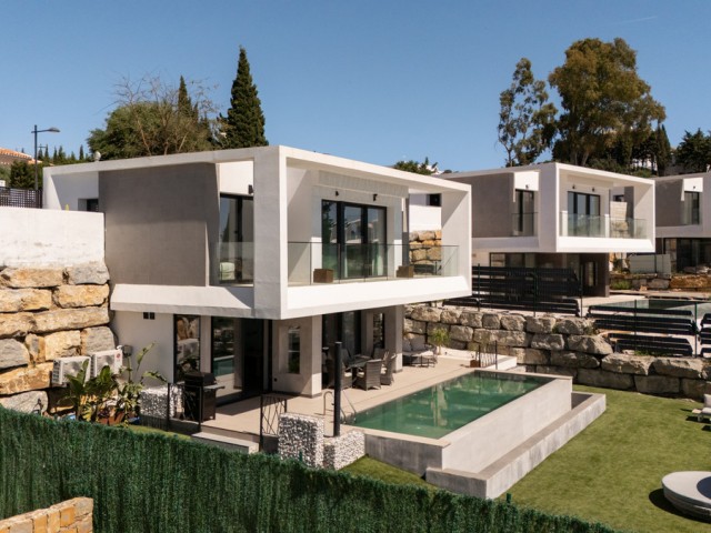 Villa avec 4 Chambres  à Valle Romano