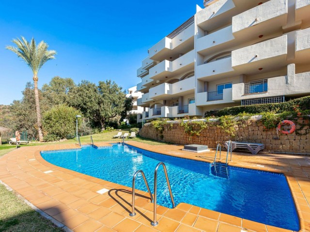 2 Bedrooms Apartment in Elviria