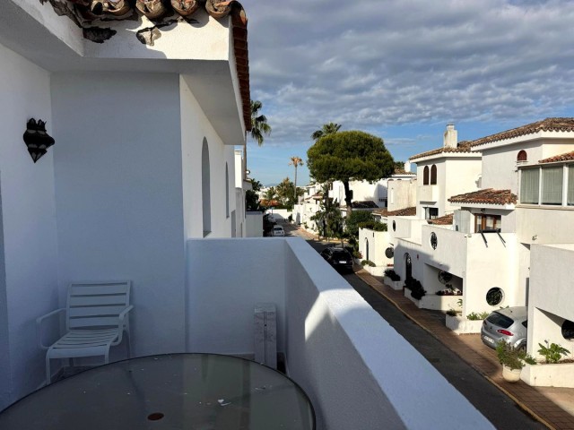 3 Bedrooms Townhouse in New Golden Mile