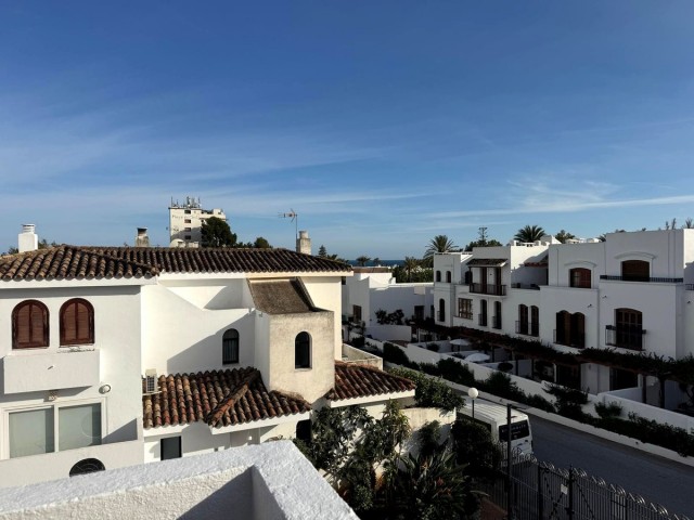 3 Bedrooms Townhouse in New Golden Mile