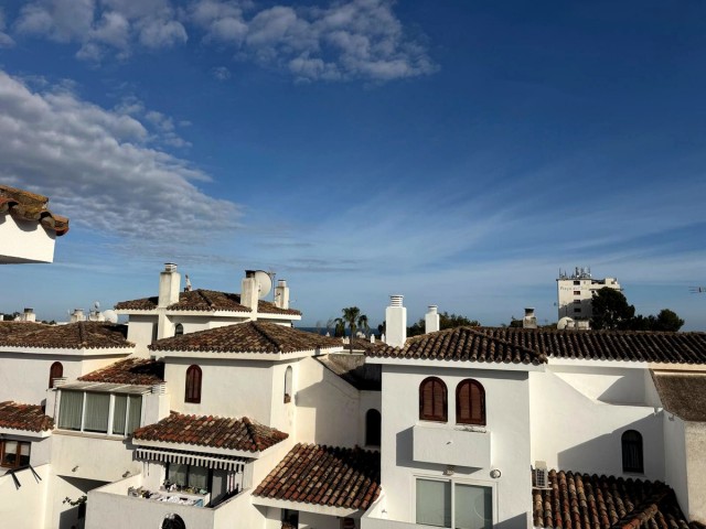 3 Bedrooms Townhouse in New Golden Mile