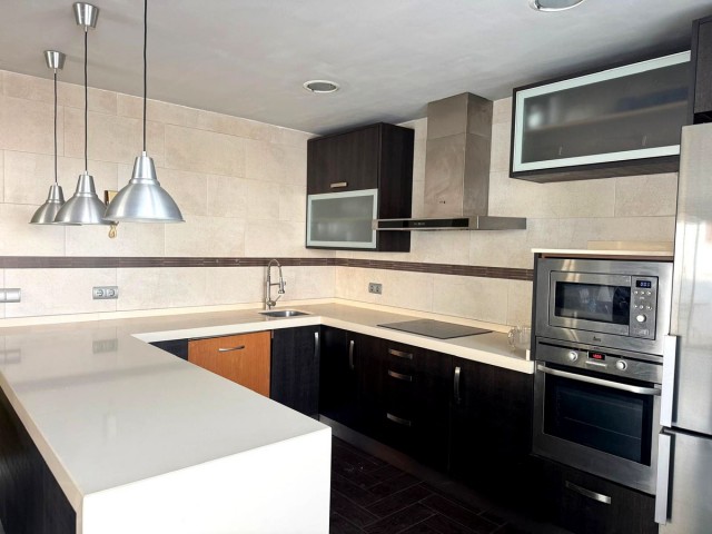 3 Bedrooms Townhouse in New Golden Mile