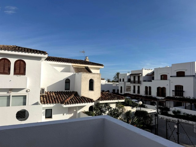 3 Bedrooms Townhouse in New Golden Mile
