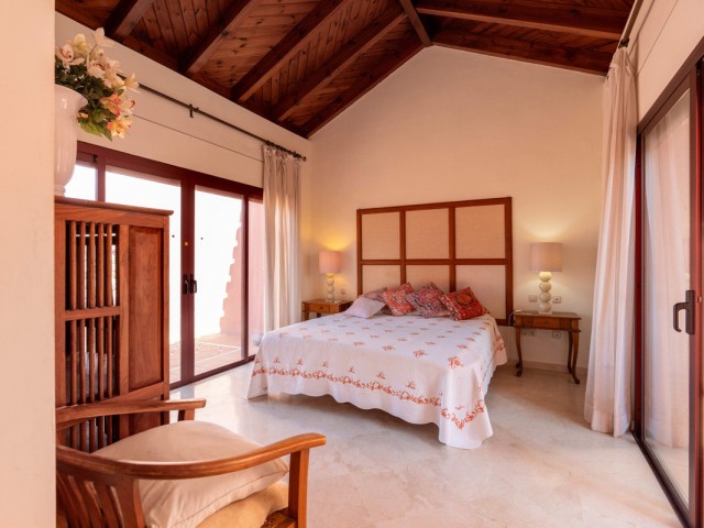 Appartement avec 3 Chambres  à Estepona