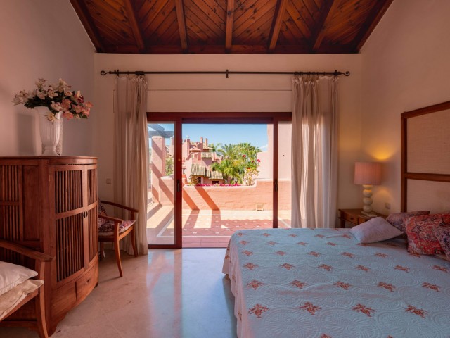 Appartement avec 3 Chambres  à Estepona