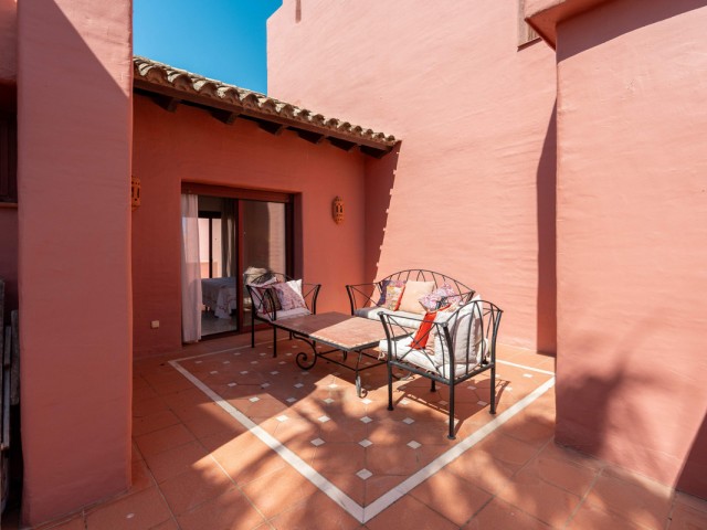 Appartement avec 3 Chambres  à Estepona