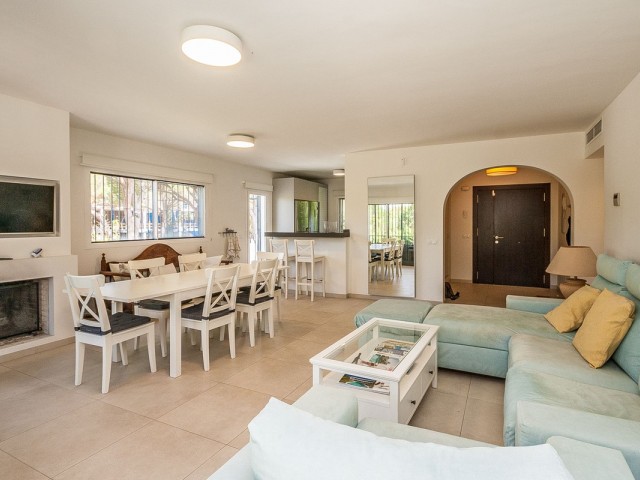5 Sovrums Villa i Elviria