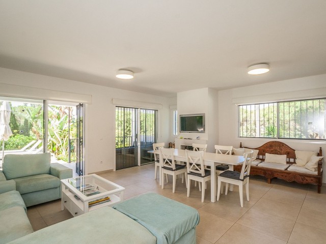 5 Sovrums Villa i Elviria