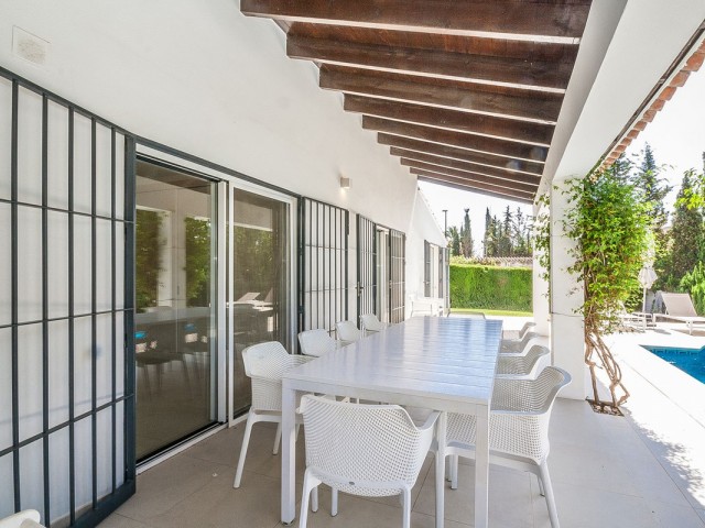 5 Sovrums Villa i Elviria