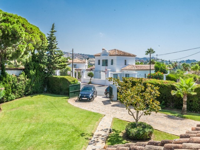 5 Sovrums Villa i Elviria