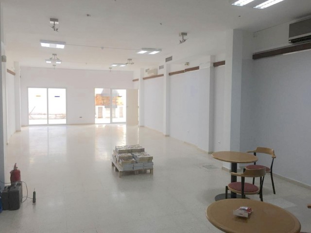 Comercial con 0 Dormitorios  en Fuengirola