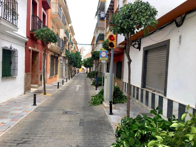 Comercial con 0 Dormitorios  en Fuengirola