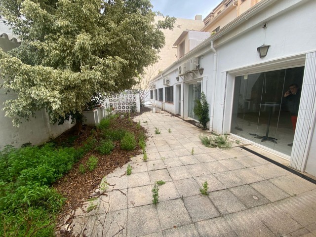 Comercial con 0 Dormitorios  en Fuengirola