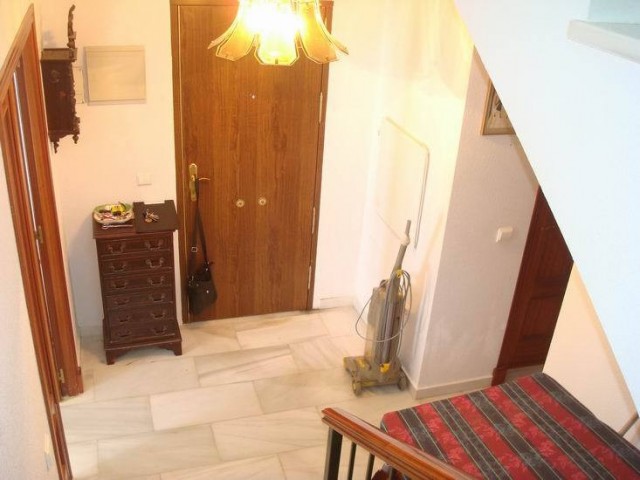 Maison mitoyenne avec 3 Chambres  à Mijas