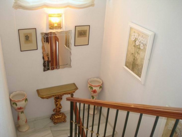Maison mitoyenne avec 3 Chambres  à Mijas