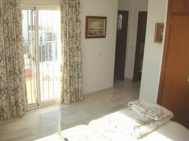 Maison mitoyenne avec 3 Chambres  à Mijas