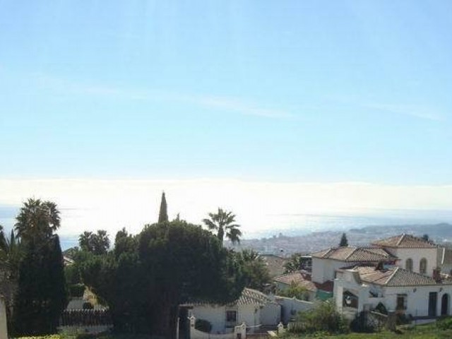 Maison mitoyenne avec 3 Chambres  à Mijas