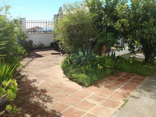 Maison mitoyenne avec 3 Chambres  à Mijas