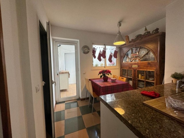 4 Slaapkamer Rijtjeshuis in Nueva Andalucía