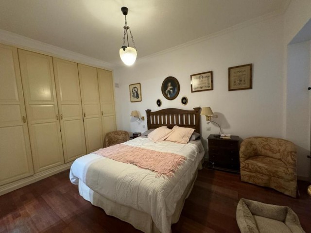 4 Slaapkamer Rijtjeshuis in Nueva Andalucía