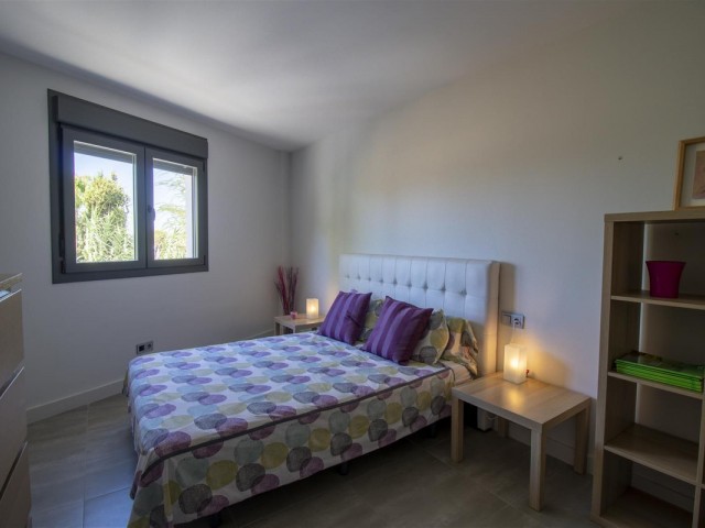 Adosado con 3 Dormitorios  en San Pedro de Alcántara