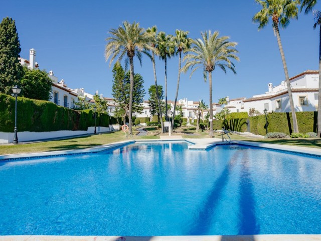 Maison mitoyenne, Bel Air, R4957990