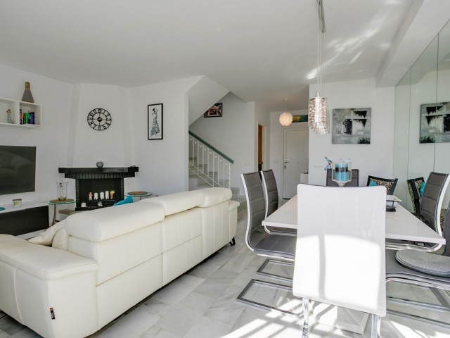 Maison mitoyenne, Bel Air, R4957990