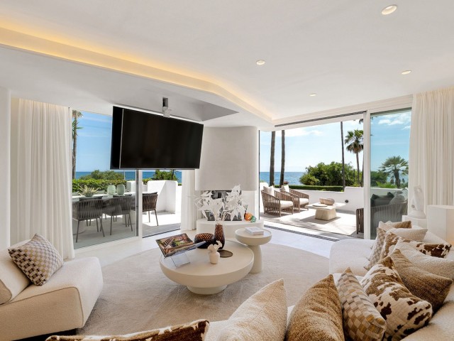 Appartement avec 3 Chambres  à Estepona
