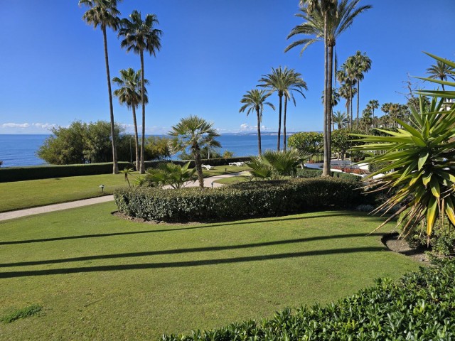 Appartement avec 3 Chambres  à Estepona