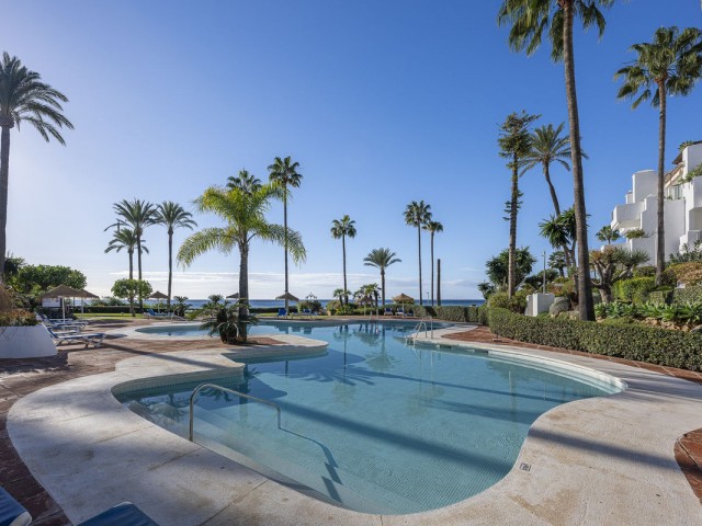 Appartement avec 3 Chambres  à Estepona
