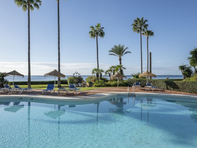 Appartement avec 3 Chambres  à Estepona