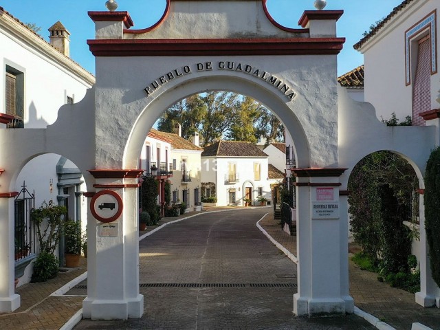 2 Bedrooms Townhouse in Guadalmina Baja