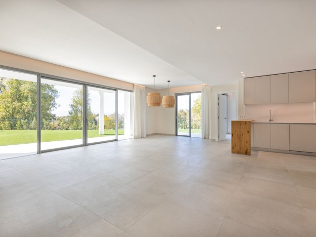 4 Bedrooms Villa in San Pedro de Alcántara