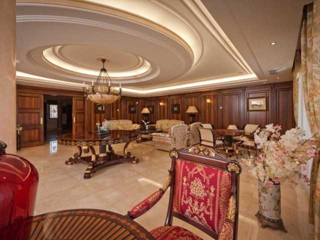 7 Schlafzimmer Villa in Mijas