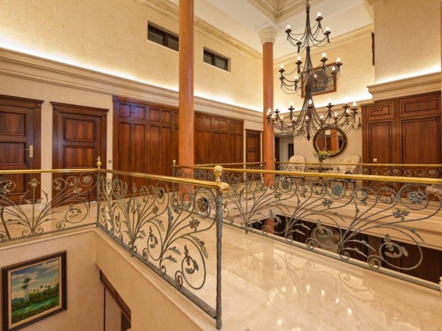7 Schlafzimmer Villa in Mijas