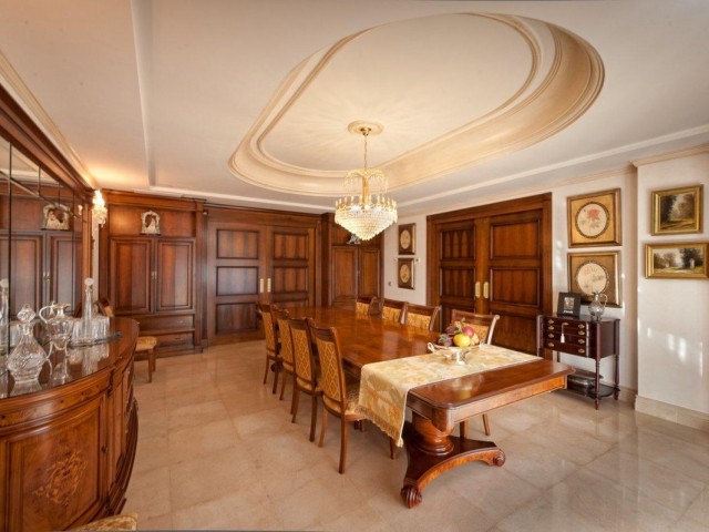 7 Schlafzimmer Villa in Mijas