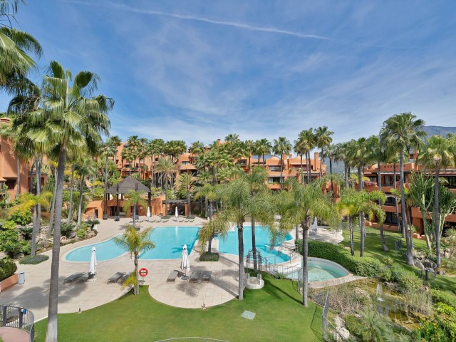Penthouse, Puerto Banús