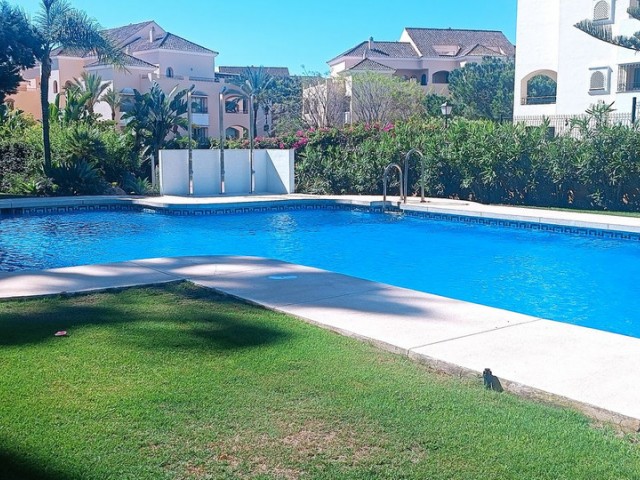 Appartement avec 2 Chambres  à Elviria