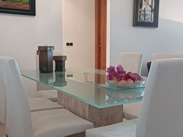 Appartement avec 2 Chambres  à Elviria