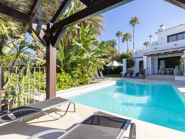 5 Bedrooms Villa in El Rosario
